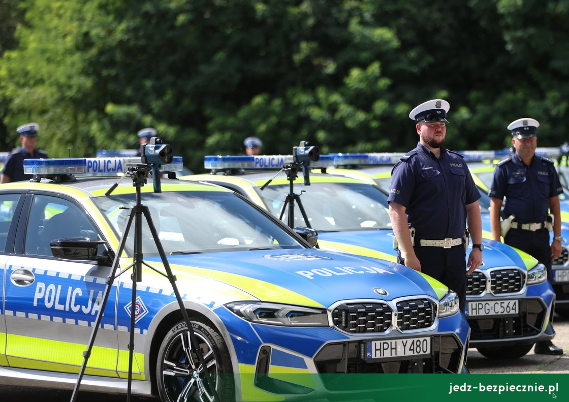 Nowe radiowozy BMW i mierniki prędkości LTI 20/20 TruCam II dla policji ruchu drogowego | Jedź Bezpiecznie